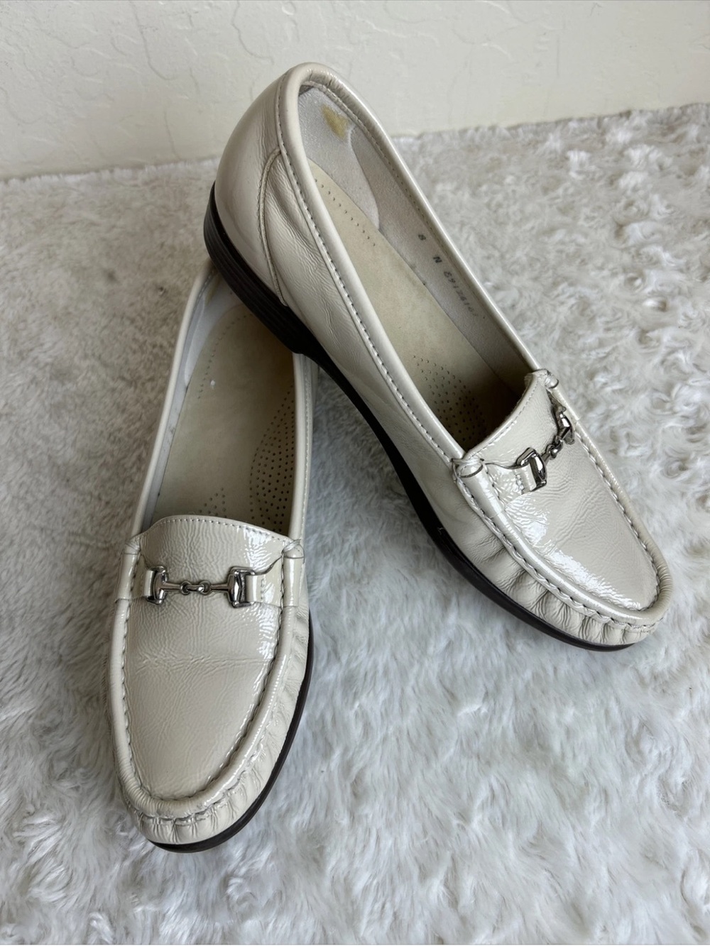 SAS Tri Pad Sz 8N Comfort Beige Patent Leather Slip On Loafers Shoes